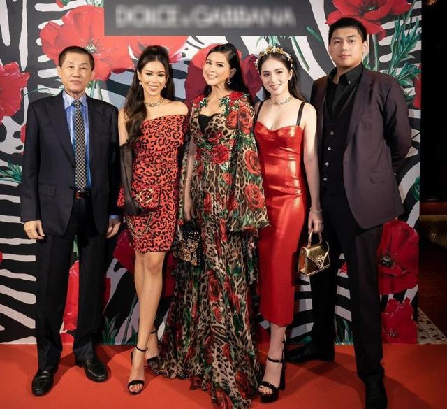 6228ddcc3342bcb5c5c6.jpg
