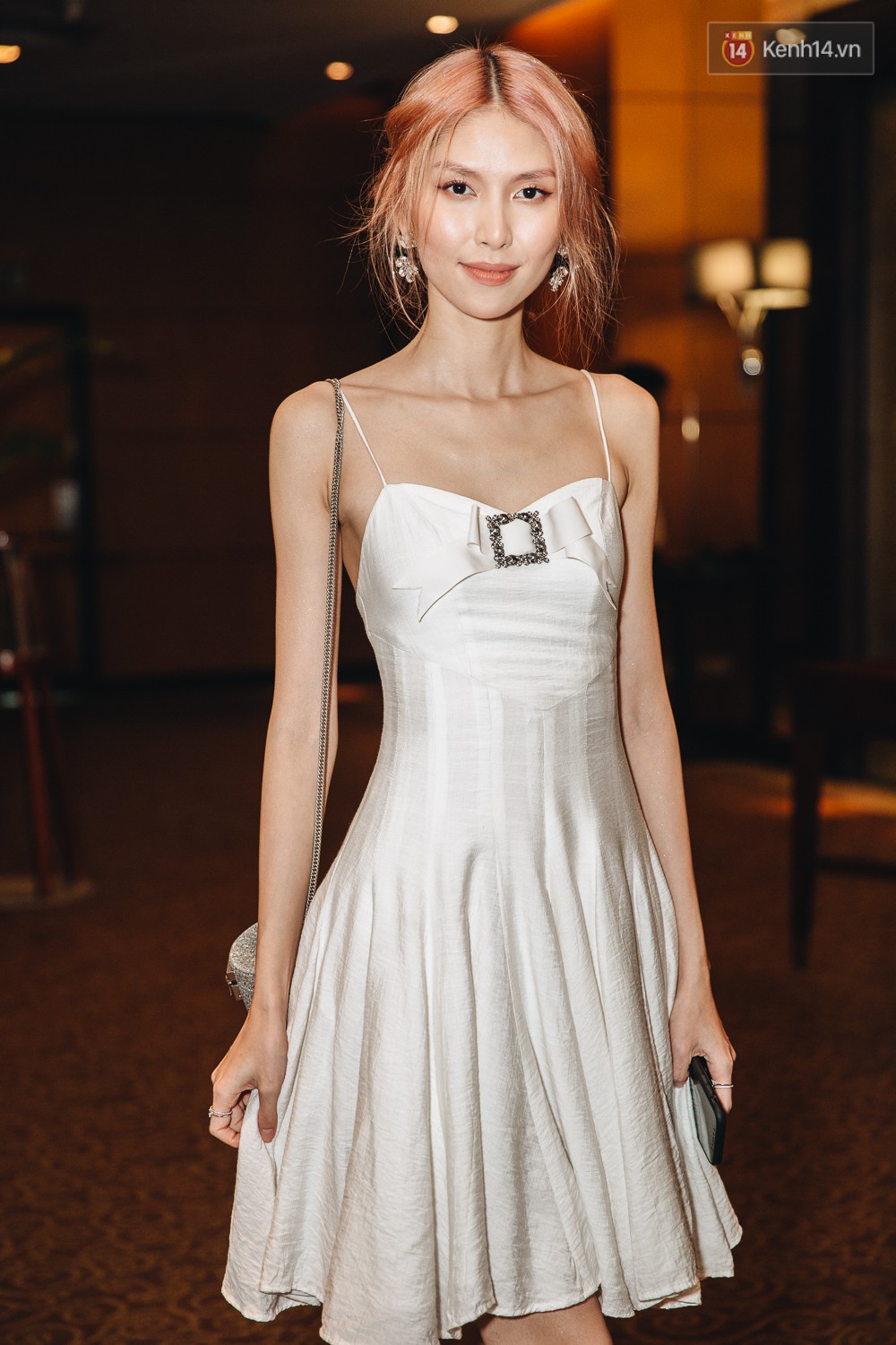 629b923085460a8b5ca0.jpg