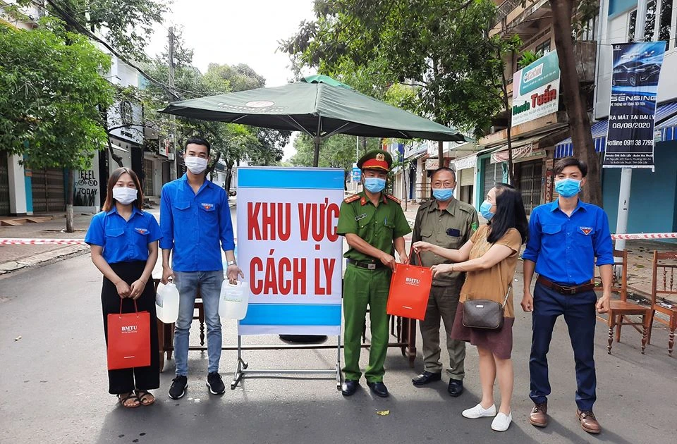 Hàng trăm sinh viên ngành Y sẵn sàng "lên đường" chống dịch