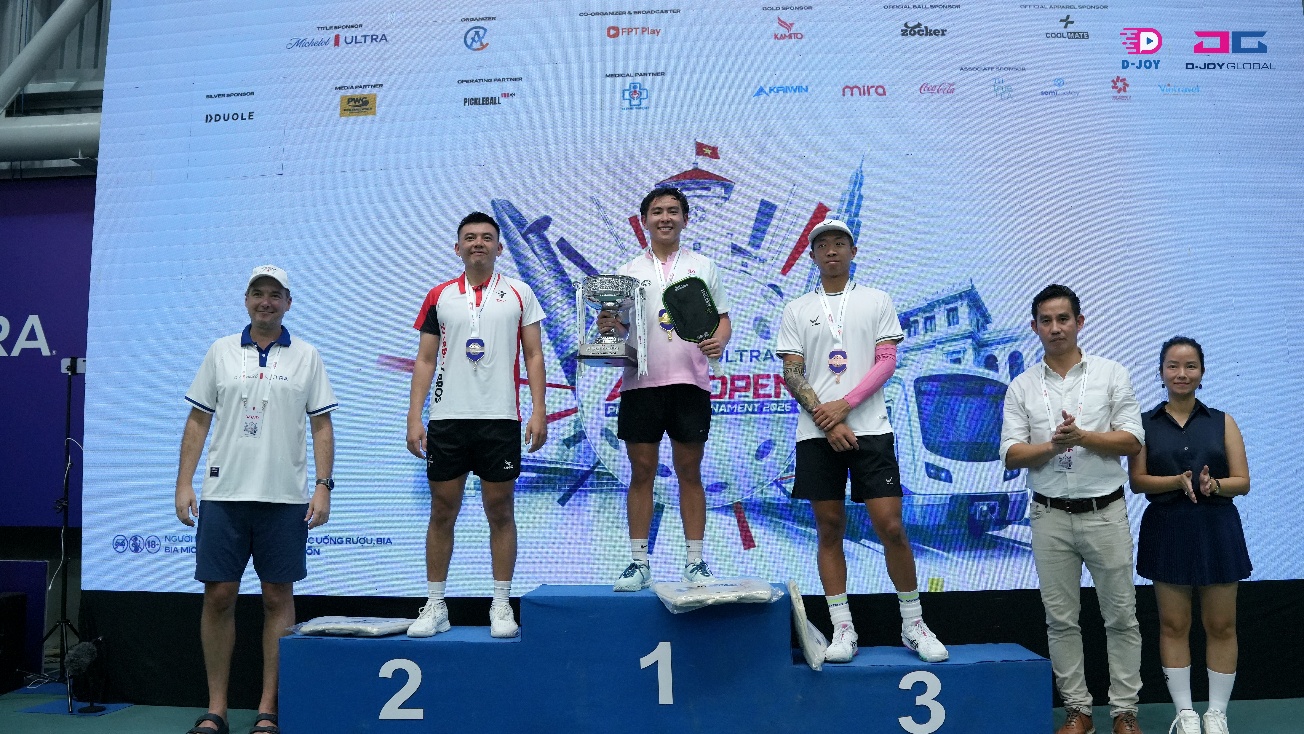 63d6883765e168758457.jpg