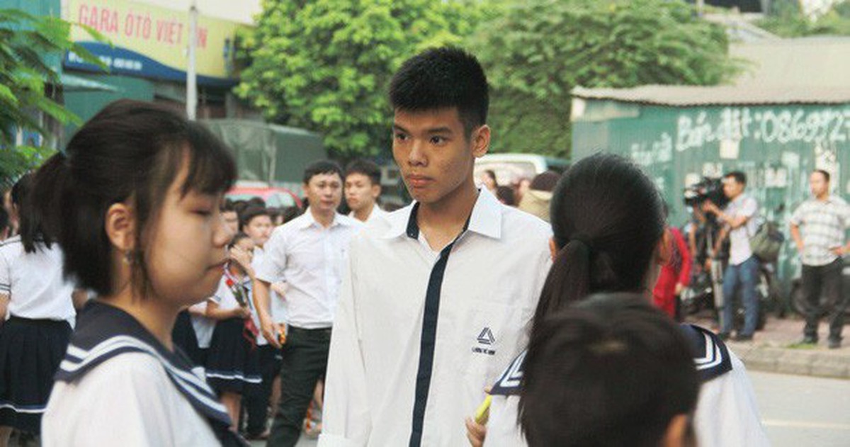 6409afe693940cbb2d88.jpg