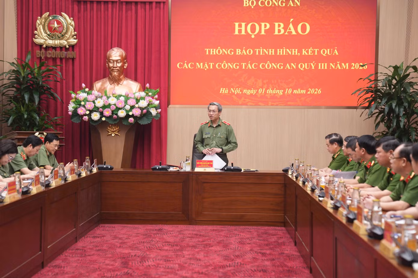 644caa3f6af63b0ed283.jpg