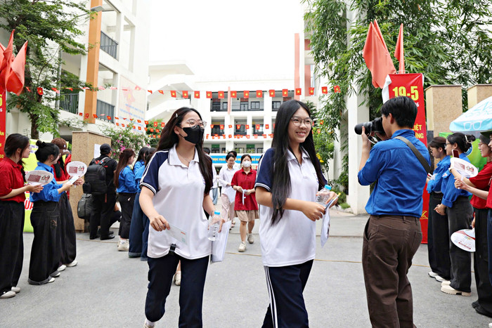6453ab9a5d394774f12e.jpg
