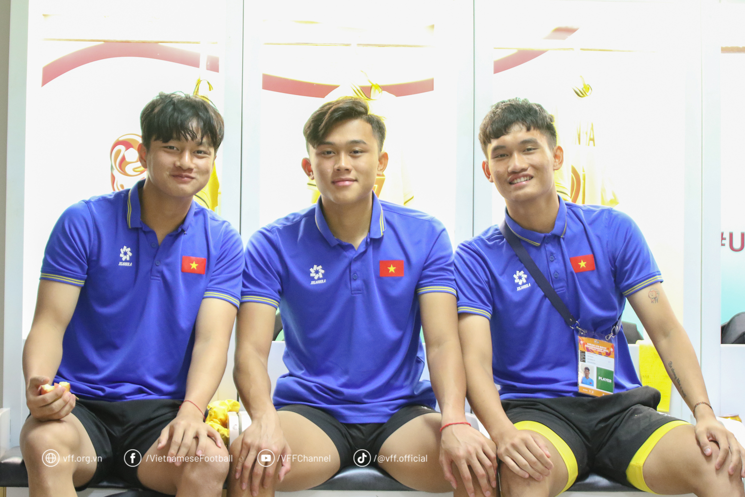 653b4ee223be2ea3e86b.jpg