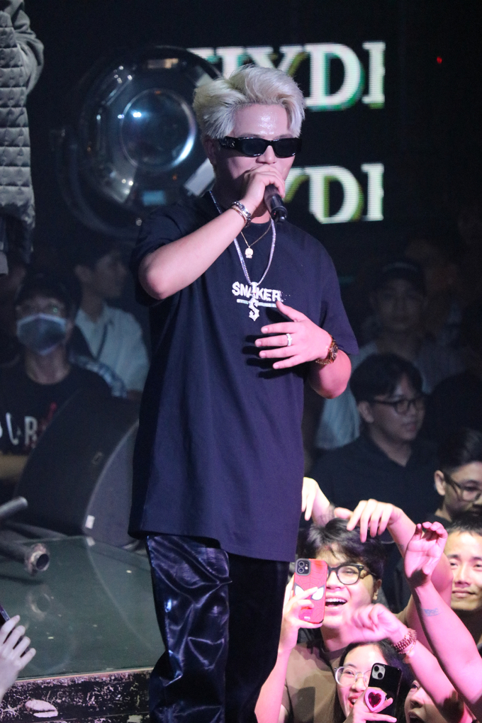 65a43483d6aeba2adf27.jpg