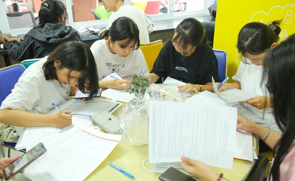 HUTECH công bố điểm chuẩn xét tuyển: Từ 18-20 điểm là đủ vào trường rồi nè!