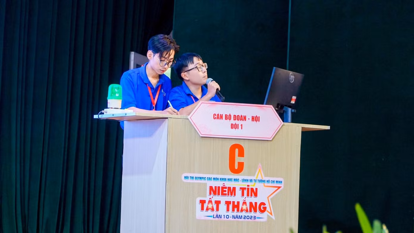 66492853a4523eccc1d6.jpg