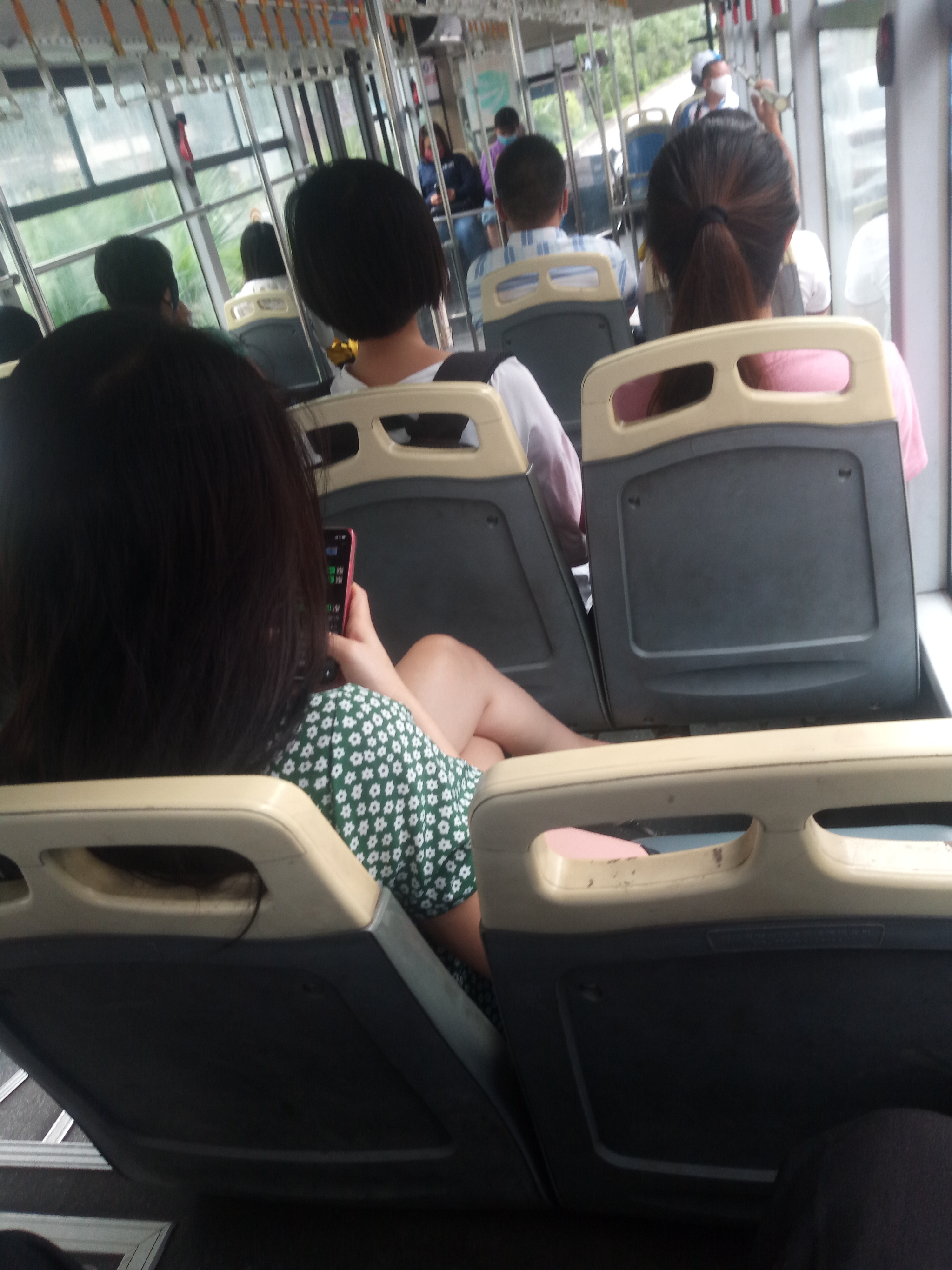 BRT - Hệ thống xe buýt nhanh đang gây sốt cộng đồng mạng ✨