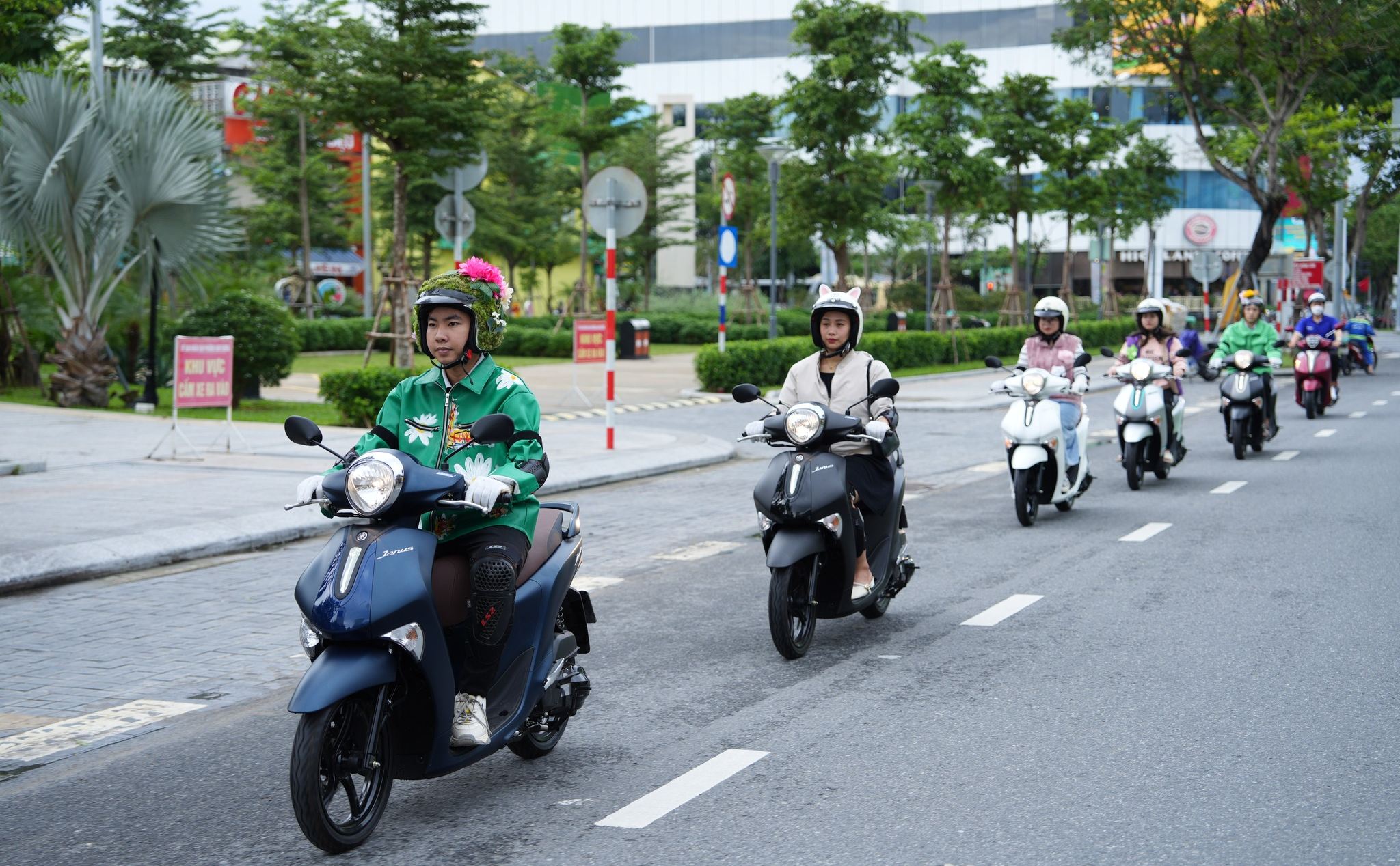 Janus Freak Ride cập bến Đà Nẵng - Cầm lái Janus "chất phết" hết sảy!