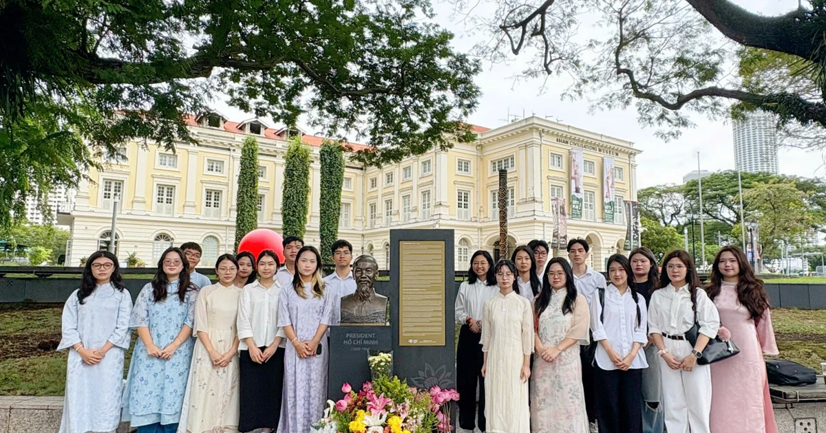 Sinh viên Việt tại Singapore ăn mừng Quốc khánh: Xa xứ nhưng lòng vẫn hướng về Việt Nam