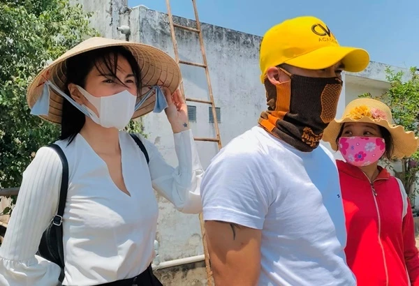 Thủy Tiên "bật lại" cực gắt khi bị nói làm từ thiện để nổi tiếng
