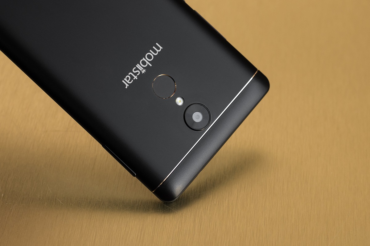 680db9cca54b63180cc6.jpg