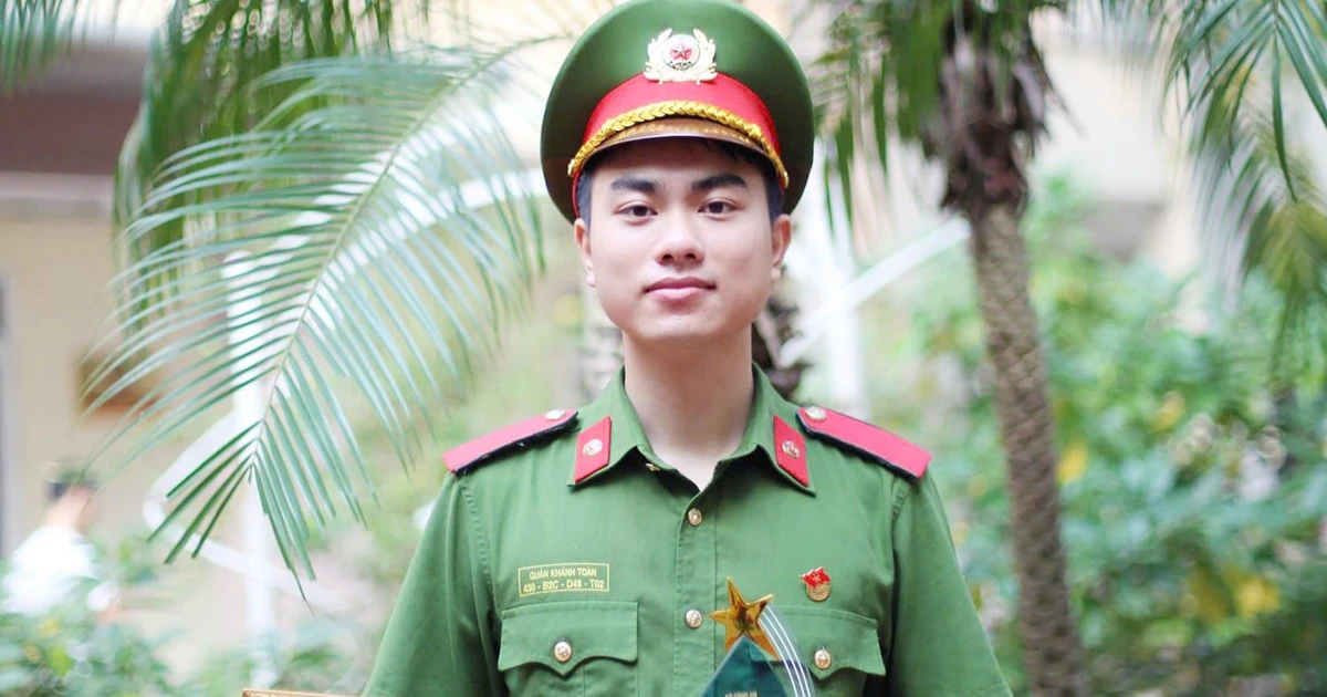 Comeback cực gắt: Thủ khoa C03 Hưng Yên và hành trình 1 năm "làm lại từ đầu" để mặc bộ đồng phục xanh Công an