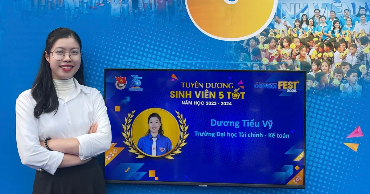 Cô nàng từ huyện đảo Lý Sơn lập kỳ tích với danh hiệu 'Sinh viên 5 tốt'