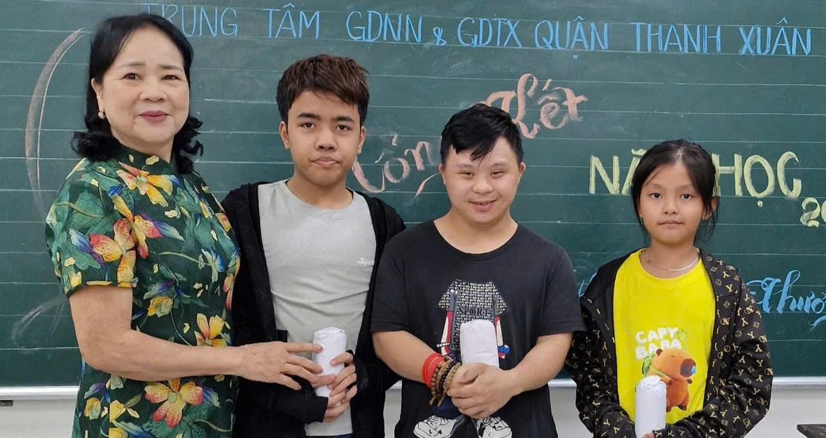 Cô giáo U70 và hành trình gần 3 thập kỷ "dạy làm người" đầy cảm xúc