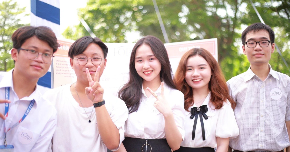 Từ bài tập trên lớp đến giải nhất startup - hành trình "xịn xò" của hội sinh viên Gen Z