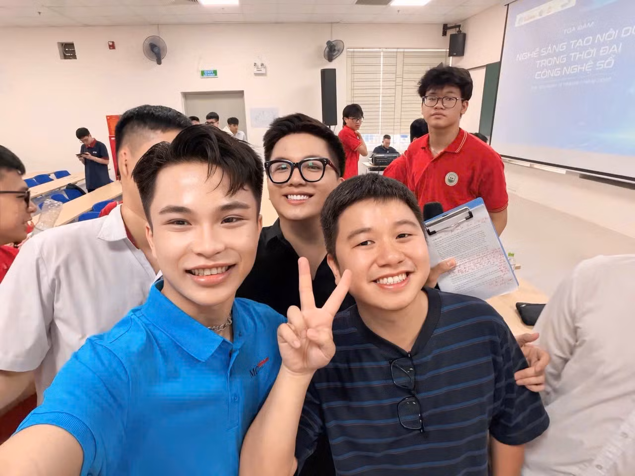 6b3588ed2d953c51b30d.jpg