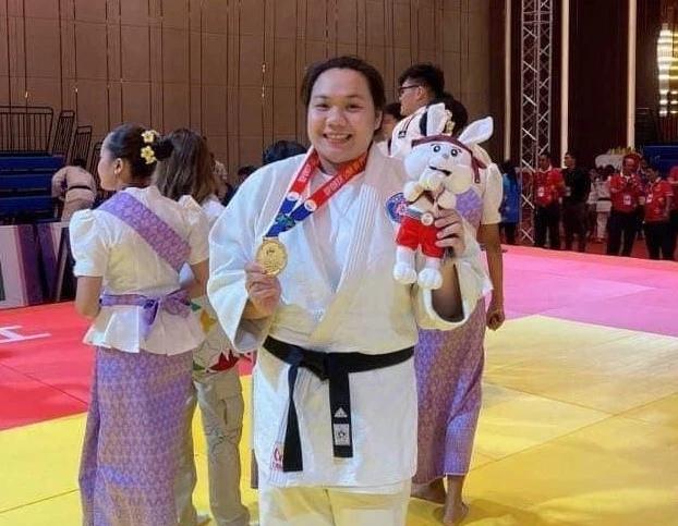 Nữ sinh vừa học vừa "cày" HCV Judo tại SEA Games 32: Câu chuyện truyền cảm hứng đỉnh của đỉnh! ✨