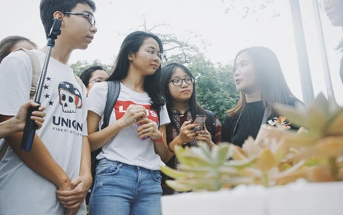 Gen Z hành động vì môi trường: Khi "đổi rác lấy quà" trở thành trend