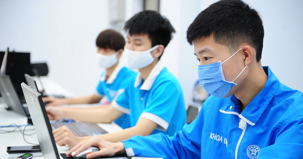 Tin vui cho hội sinh viên: Được miễn, giảm học phí từ năm học 2025-2026 rồi nè!