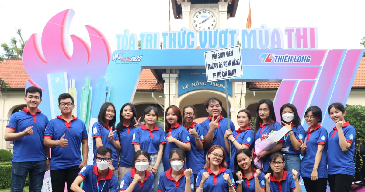 TP. HCM: 18.000 sinh viên tình nguyện sẵn sàng "Tiếp sức mùa thi 2022"