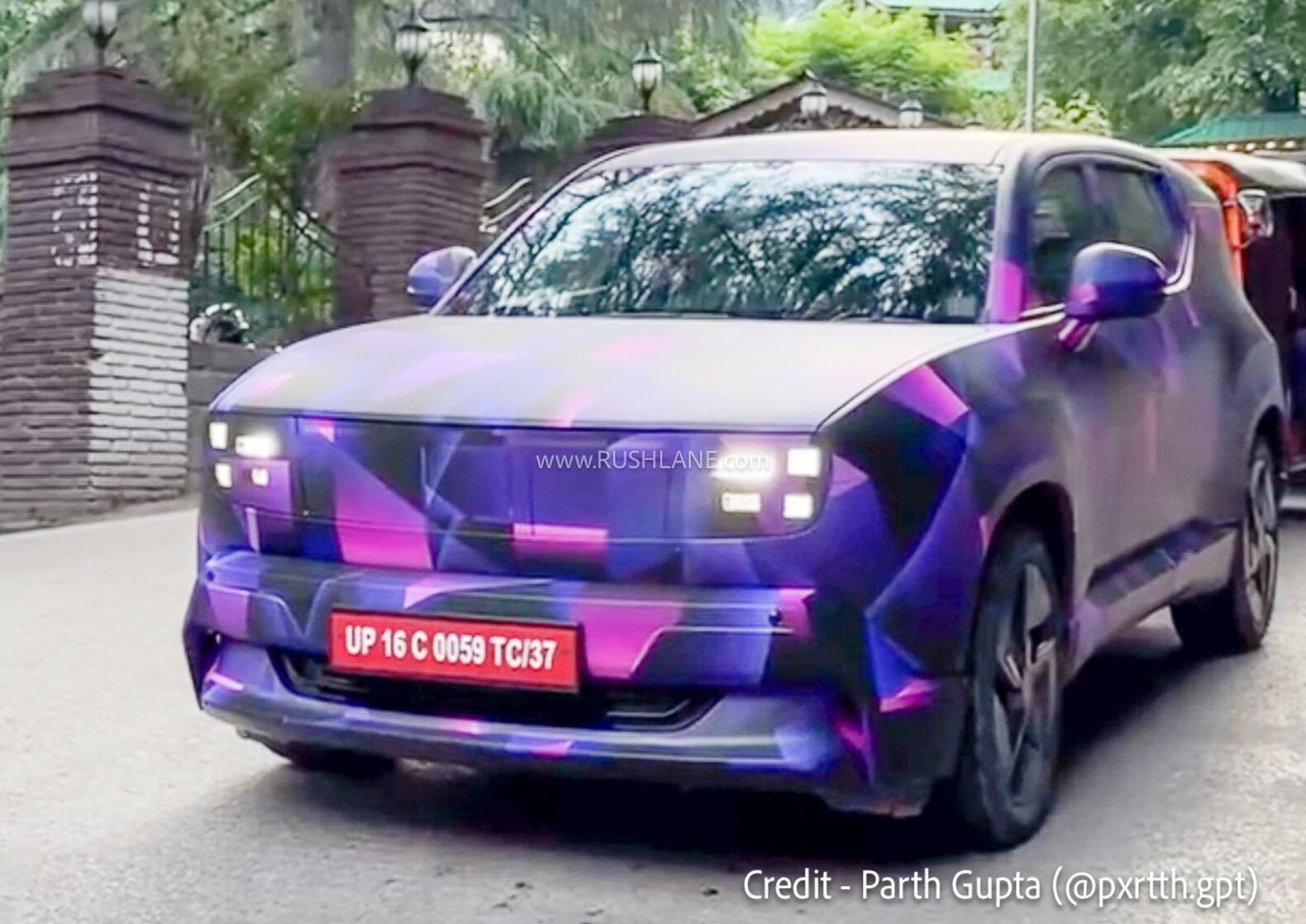 6fb9935a48613fff4180.jpg