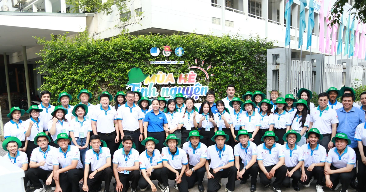 Thành Đoàn TP.HCM ra quân đội hình "Trí thức khoa học trẻ tình nguyện" năm 2024 - Giới trẻ lên đường làm điều ý nghĩa! ✨