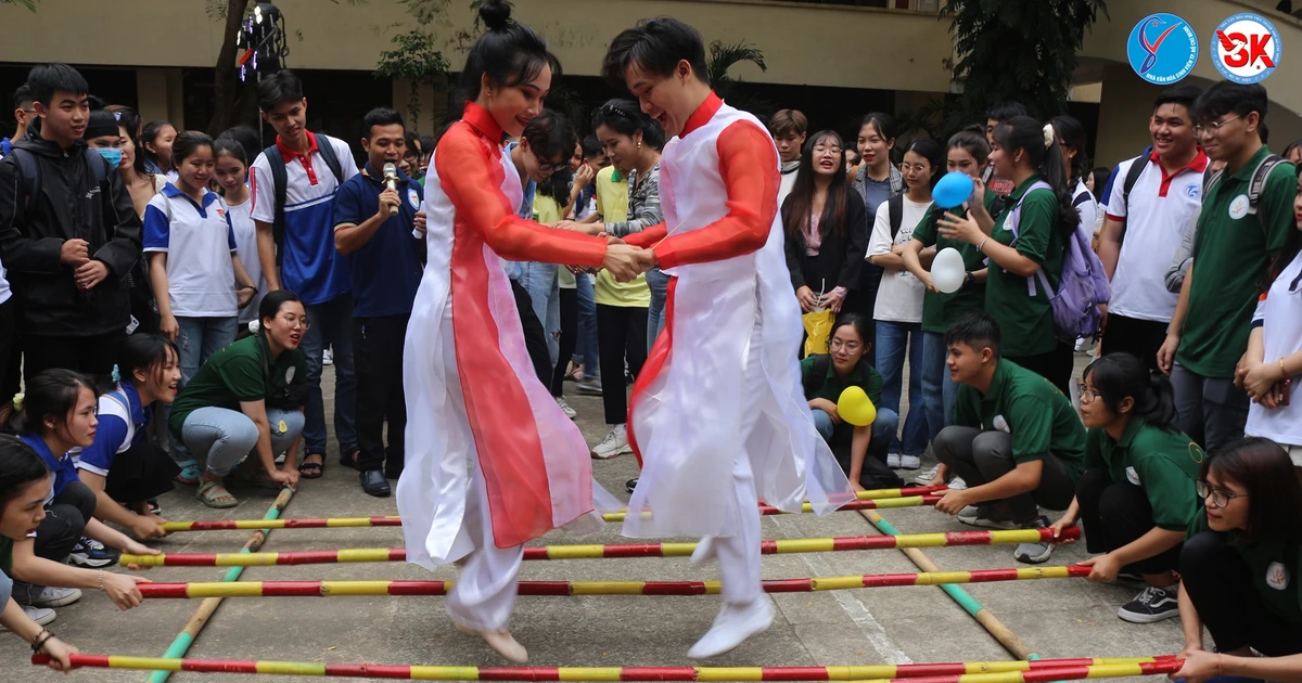 Ngày hội văn hóa 54 dân tộc - Nơi sinh viên "cháy" hết mình với truyền thống
