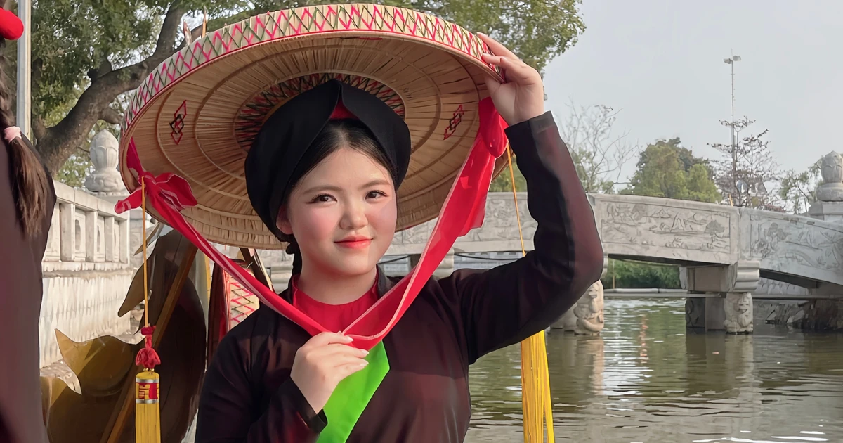 Nữ sinh 18 tuổi và hành trình 13 năm "đu idol" dân ca quan họ: Từ nghe đĩa nhạc bố để nhà đến giấc mơ giữ hồn văn hóa quê hương