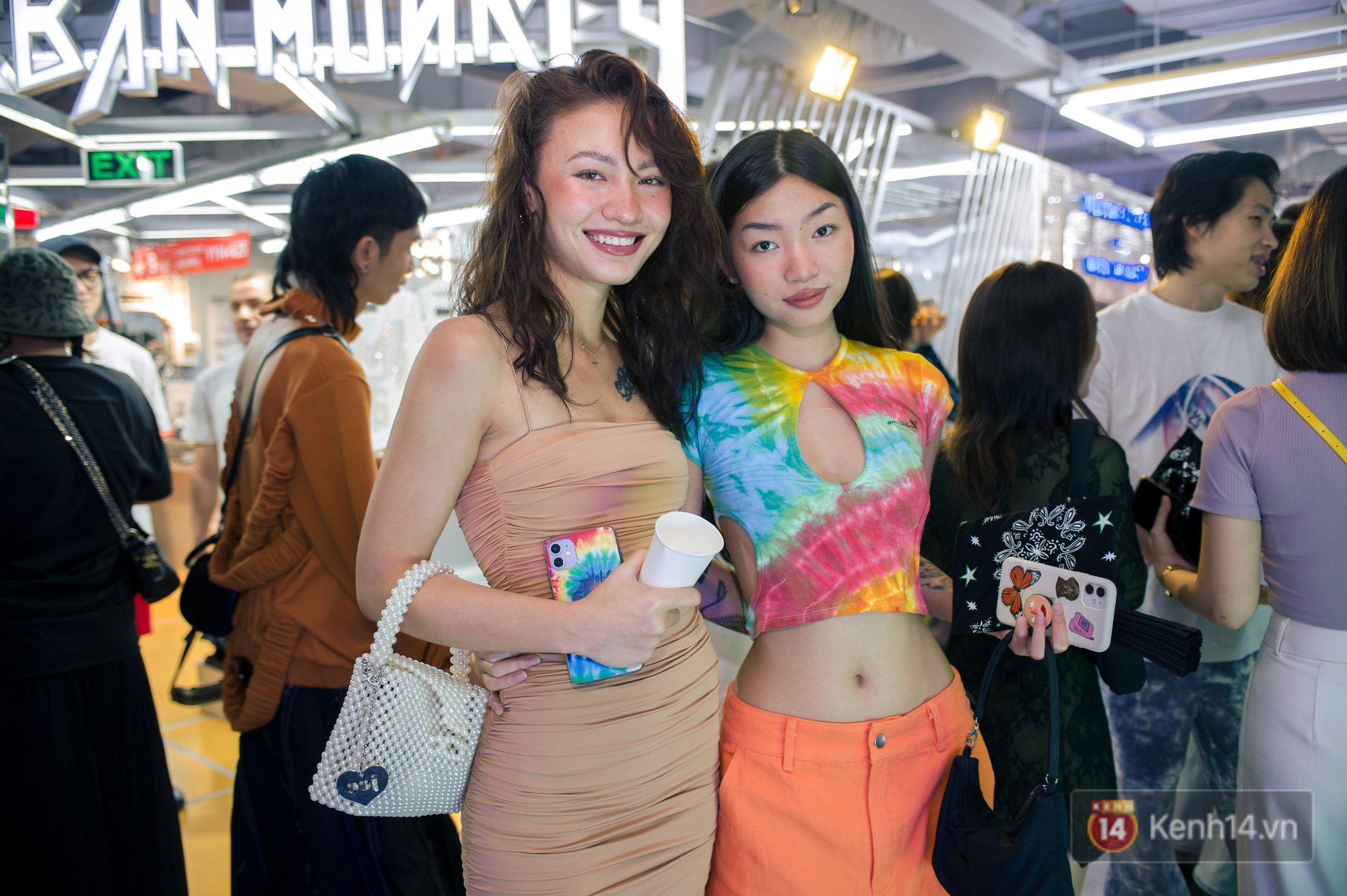 7151810ff00c64776e16.jpg