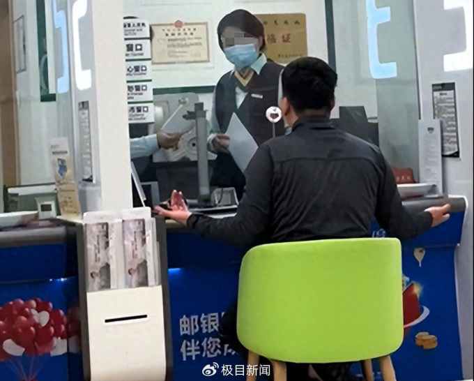 715c57d6177228f672b9.jpg
