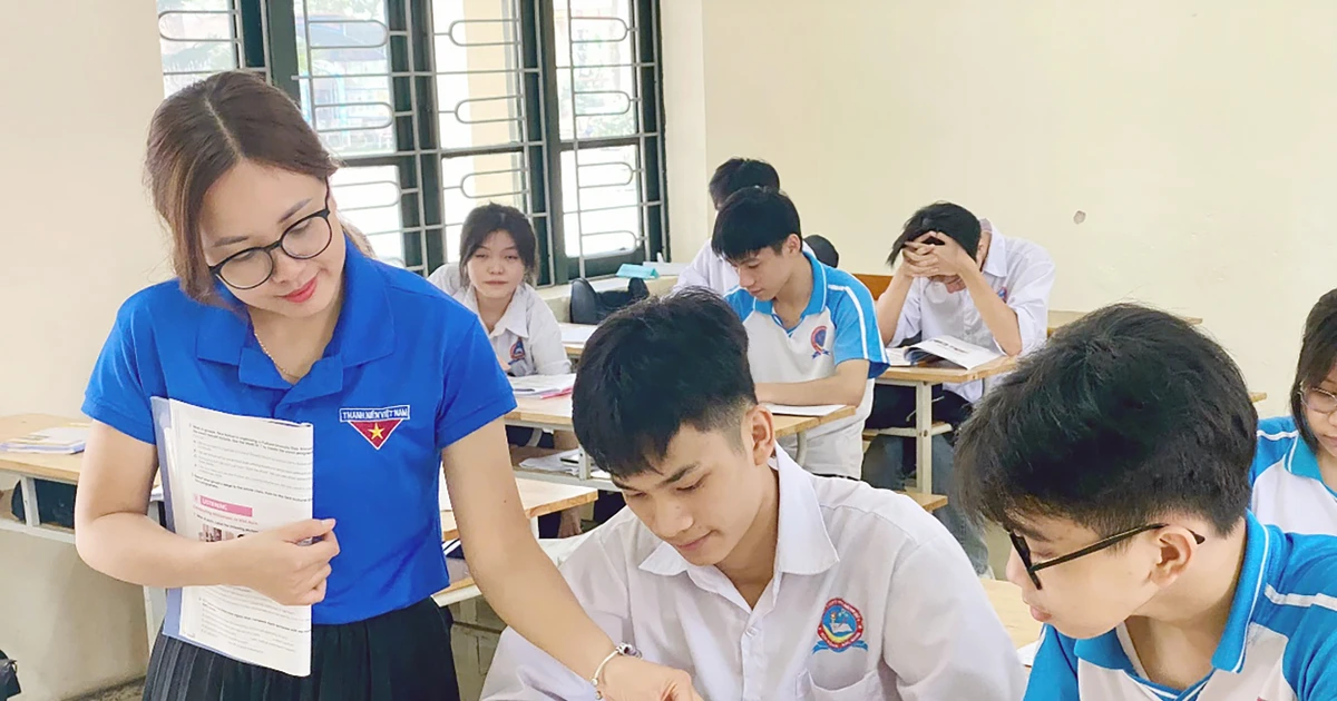 Cô giáo người Tày và hành trình "cháy" hết mình vì học trò khiến ai cũng phải thán phục