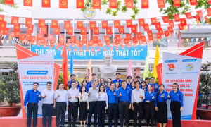 7275be30df56c396d8b3.jpg