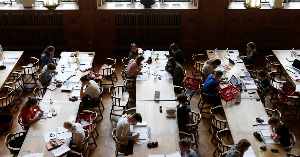 Harvard lộ mặt tối: Trường top 1 thế giới nhưng sinh viên tự tử nhiều nhất nước Mỹ