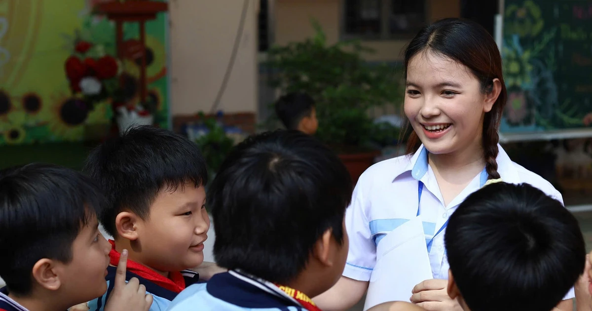 Nữ sinh sư phạm mang "ánh sáng" tri thức đến với trẻ em vùng khó khăn