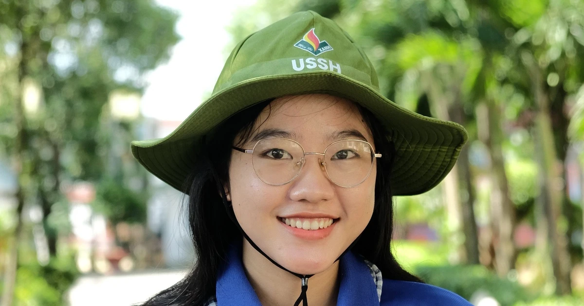 Nữ sinh trường Nhân văn "nghiện" nghiên cứu khoa học rinh về giải Sao Tháng Giêng xịn sò
