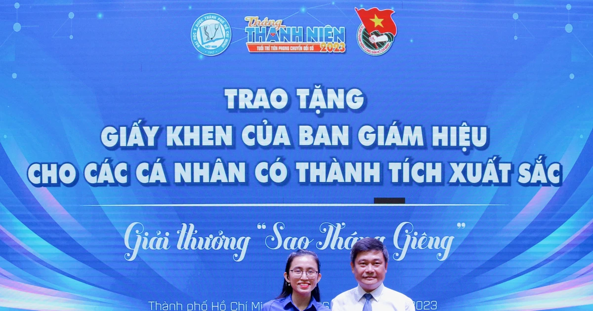 Gặp chị Chủ tịch Hội Sinh viên trường ĐH Y Dược TP.HCM với bảng thành tích xịn sò khiến ai cũng phải trầm trồ
