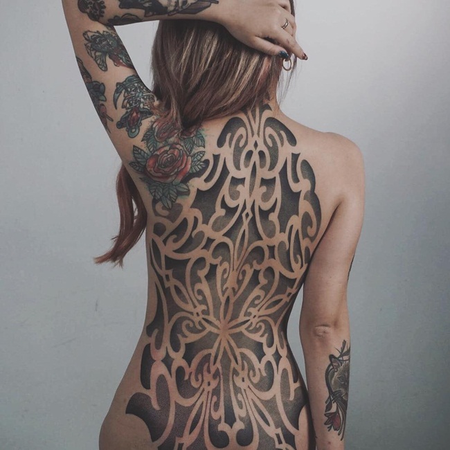 7437238c8c42a4741044.jpg
