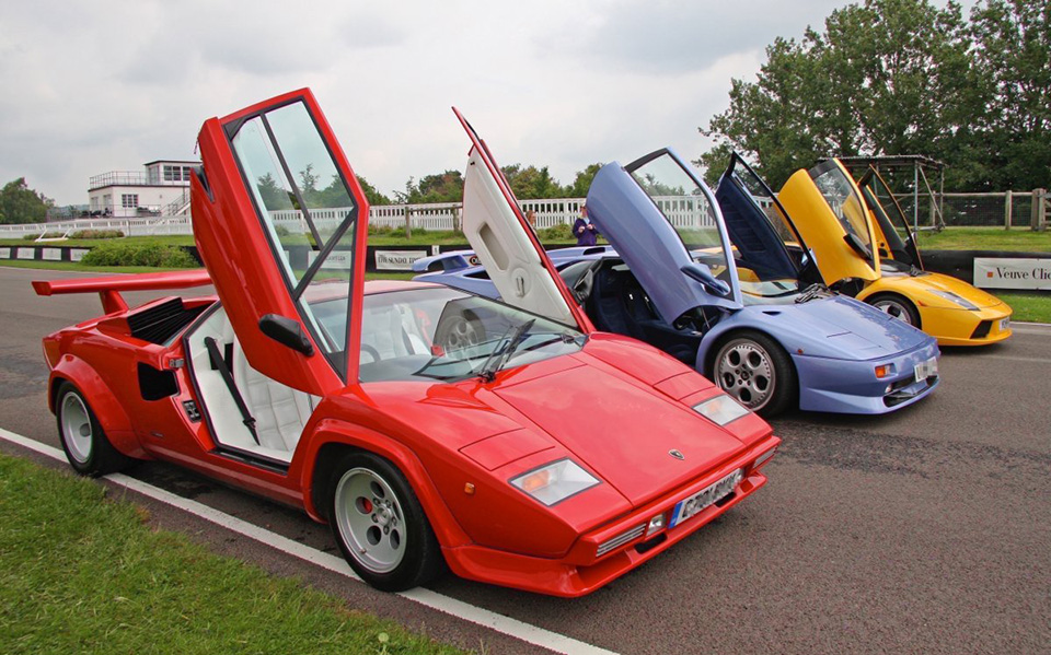 Từ máy kéo đến siêu bò tót - Hành trình 50 năm không tưởng của Lamborghini ✨