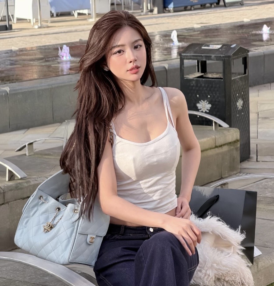 74887d7558a6cbf7a7ac.jpg