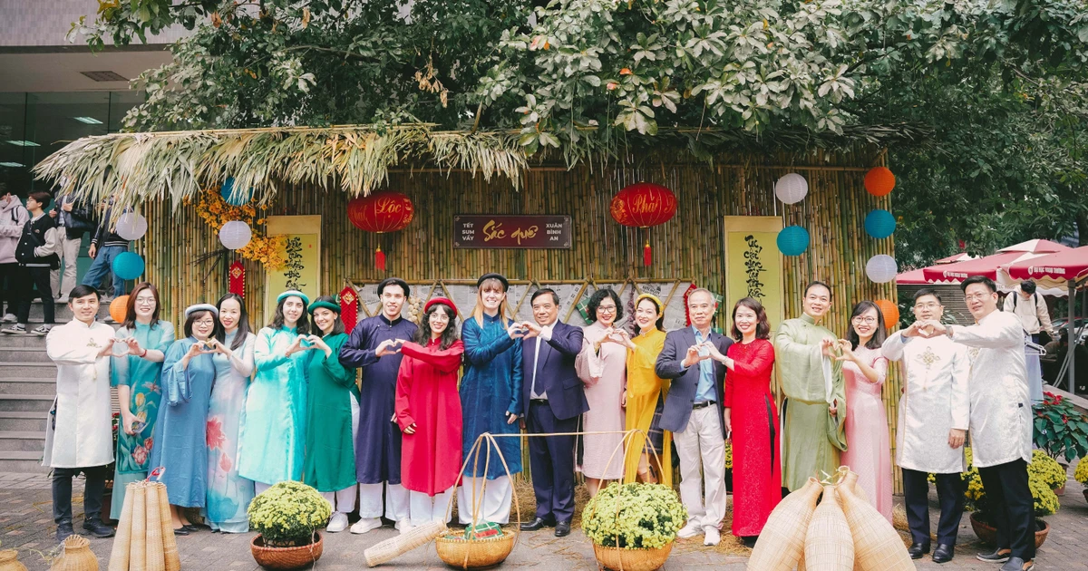 Trường ĐH Ngoại thương tổ chức Tết sum vầy, Xuân bình an - Vibe quê hương đậm chất Việt Nam