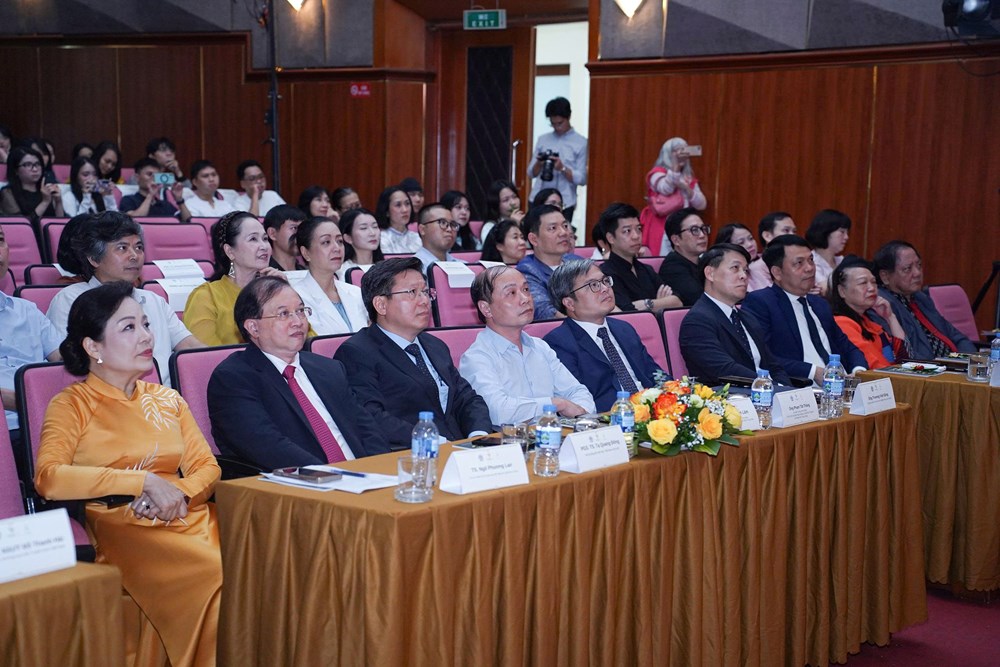 759ceb541dbedf993eea.jpg