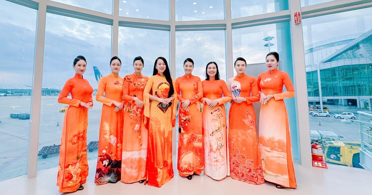 NTK Vũ Thảo Giang mang áo dài Việt "tô cam" bầu trời quốc tế