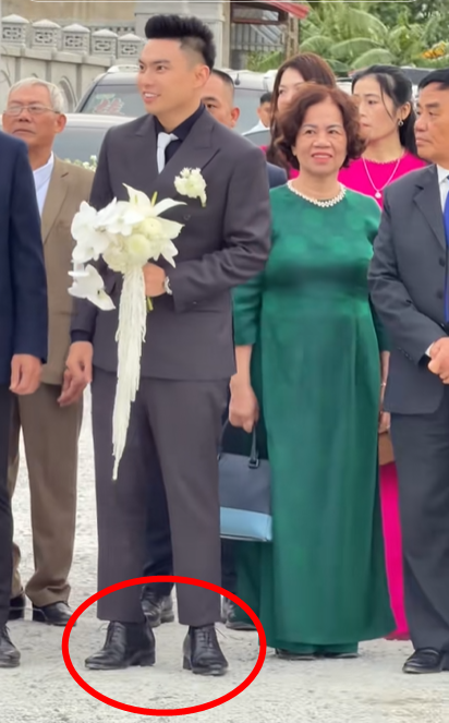 7748ce53ab40f3d47f16.png