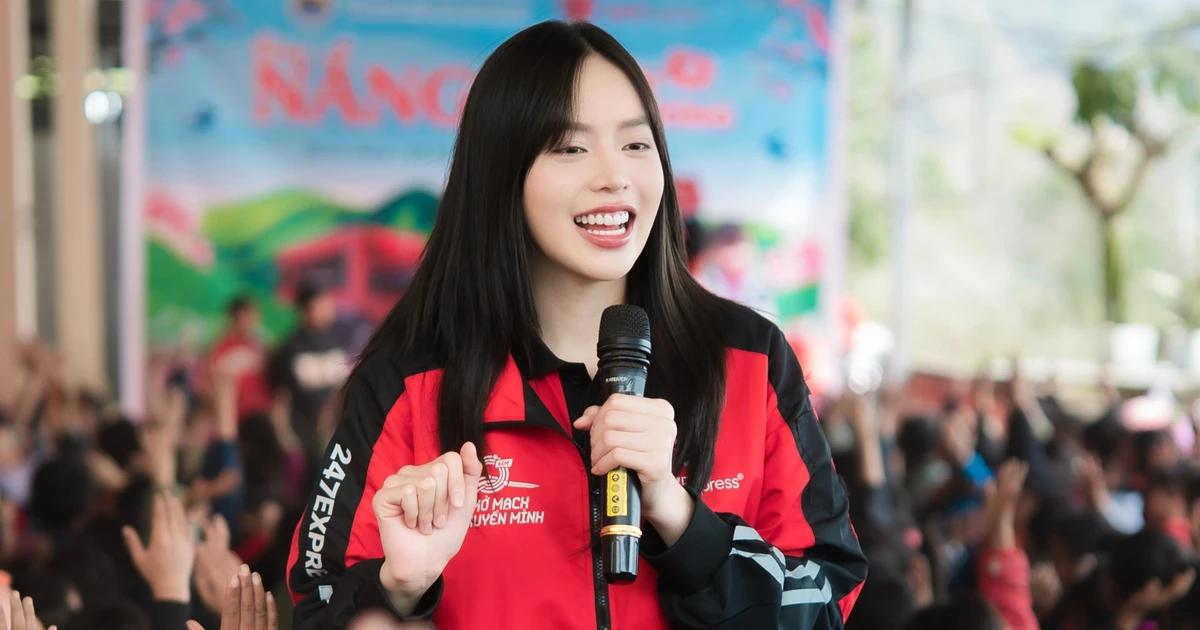 Nàng hậu Thanh Thủy debut làm ca sĩ vì lý do cảm động quá trời