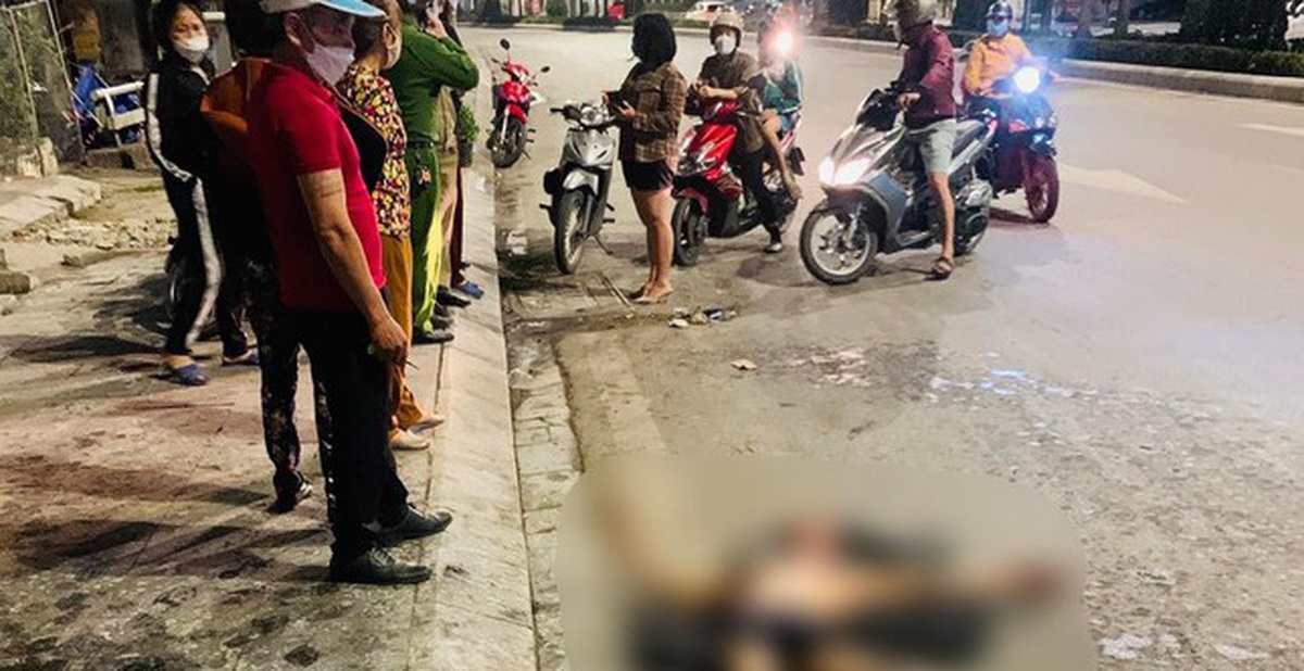 Sốc: Cãi nhau xong tạt axit làm 7 người bỏng nặng, nghi can bất ngờ hôn mê