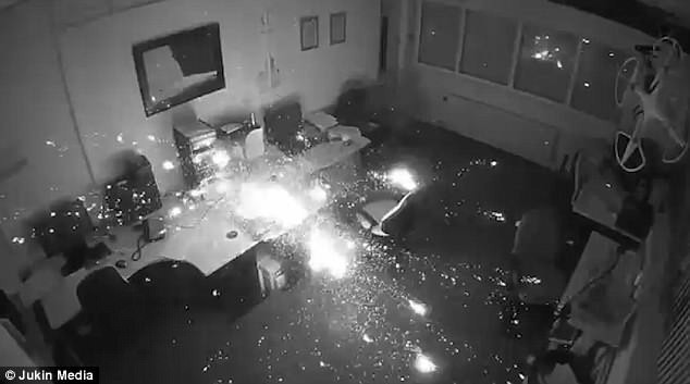 7902a994b5271808c0c8.jpg