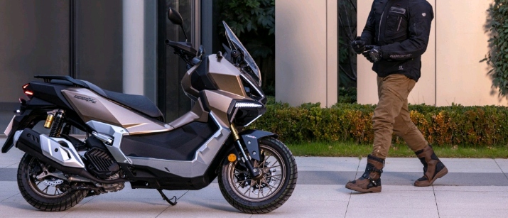 Chiếc xe ga ADV 150cc của Honda vừa lộ giá hơn 70 triệu: Phuộc KYB, phanh NISSIN xịn sò cùng đống công nghệ đỉnh của chóp