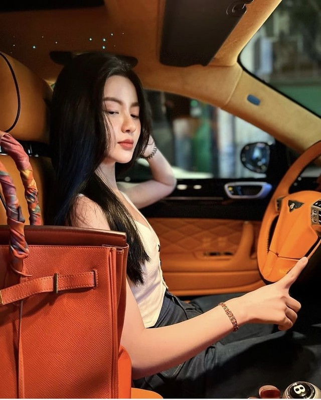 796ec3f52513c9cb6c27.jpg