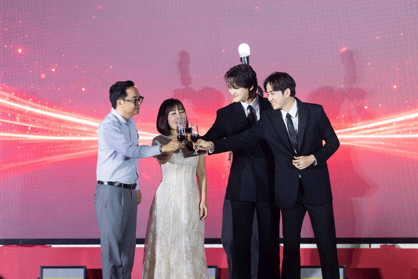 7b6915dab1fc1aeeb500.jpg